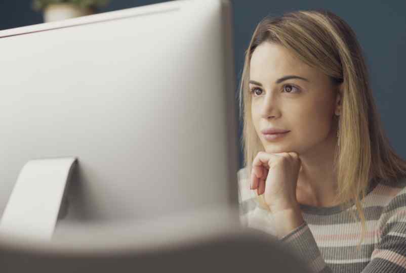 Vérifier les sources sans alourdir sa lecture Avranches FM