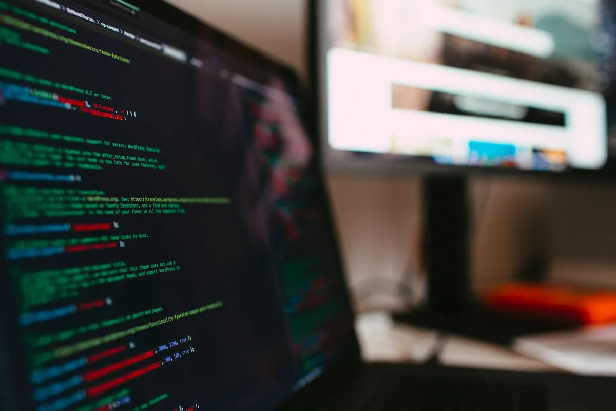 Écran d'ordinateur affichant l'intégration d'une plateforme de facturation avec des outils métier