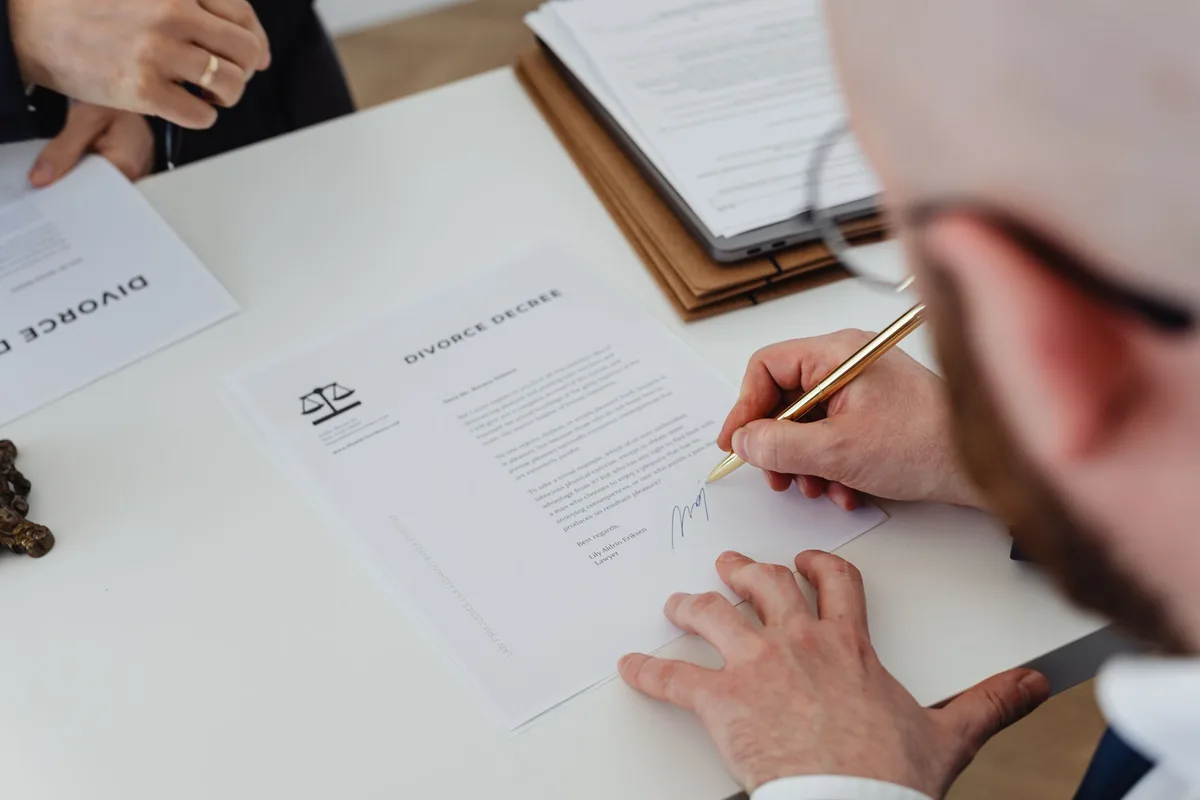 Document écrit détaillant l'accord avec le client et le périmètre des frais