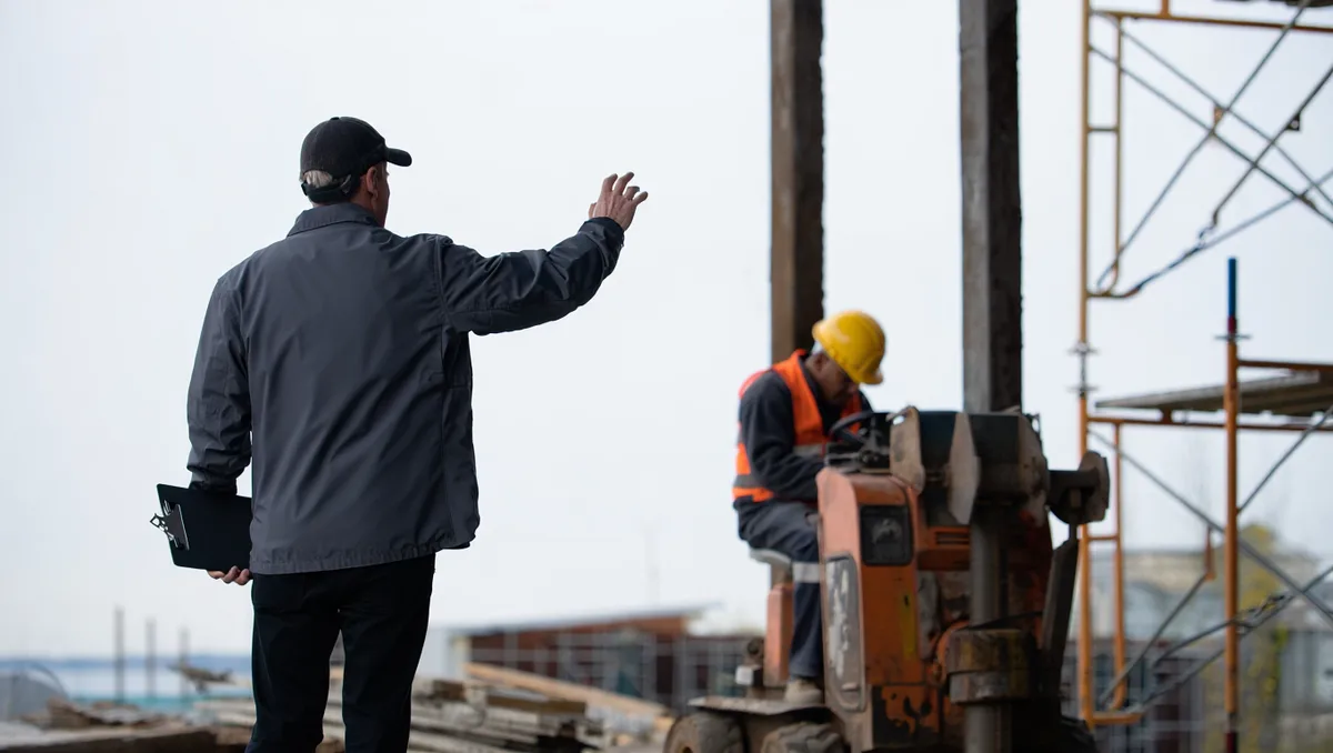Différences pratiques entre ITO, organisme de formation et équivalents nationaux — Type Mission principale Lieu principal de formation Industry Training Organisation Structurer les standards sectoriels et coordonner l’apprentissage en emploi Majoritairement sur le lieu de travail, avec accompagnement sectoriel Organisme de