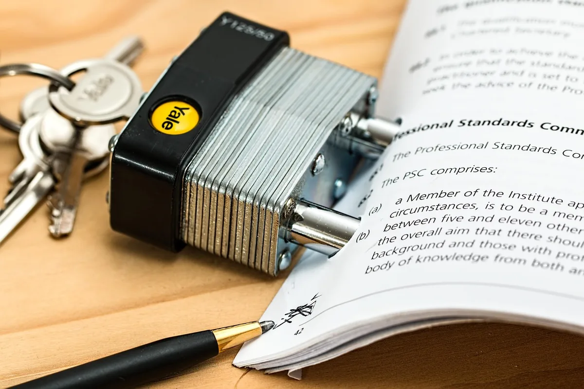 Documents et checklist expliquant la limite entre entretien courant et réparations lourdes