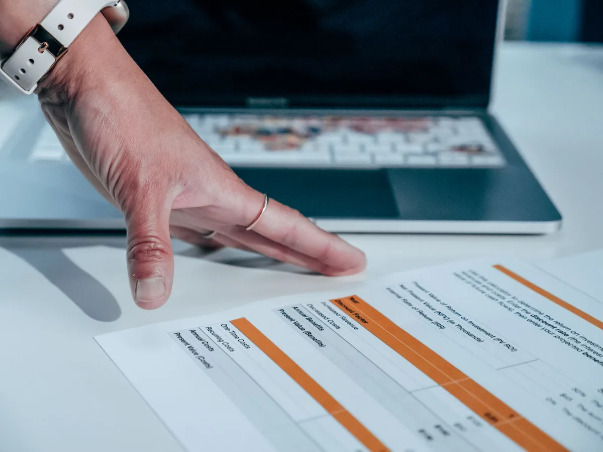Documents et tableur illustrant les informations transmises aux négociateurs
